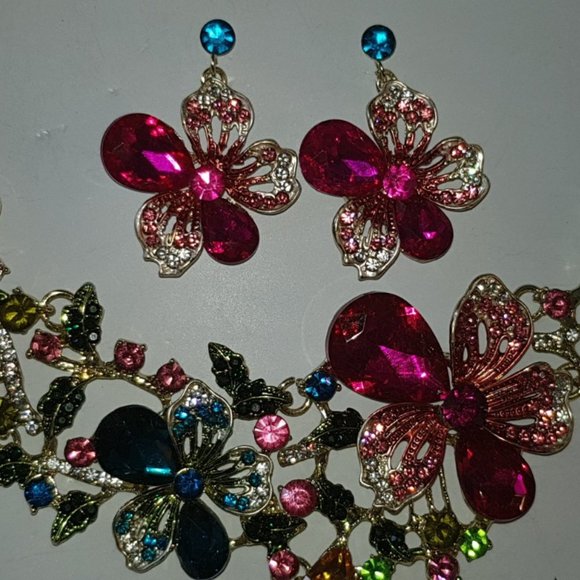 Eye Candy LA Neck Lace and Earrings. Multicolour Stone & Floral . Brand New - Picture 2 of 8